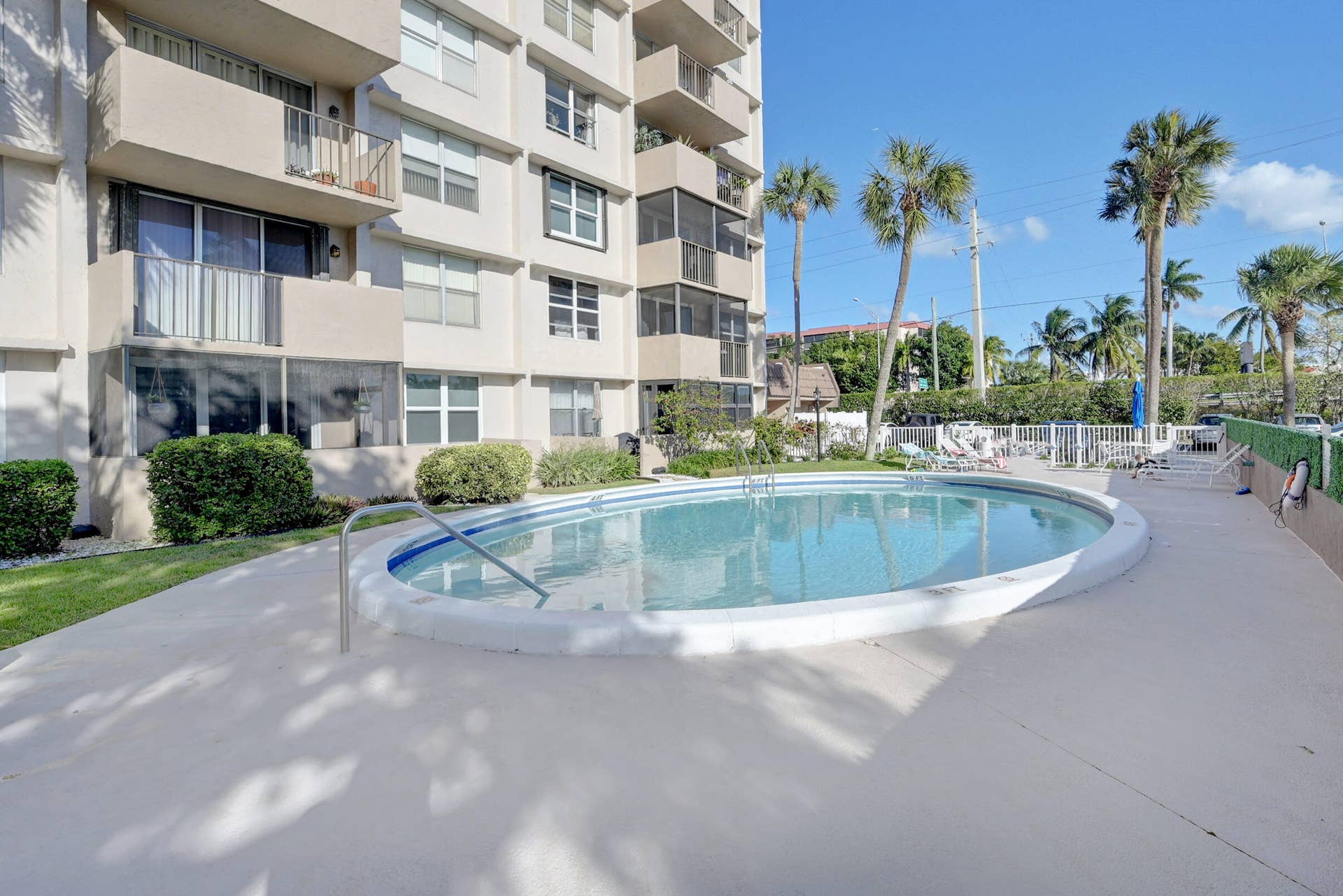 777 S FEDERAL Highway, #RP602, Pompano Beach, Pompano Beach, FL 33062 RP Pool (2)