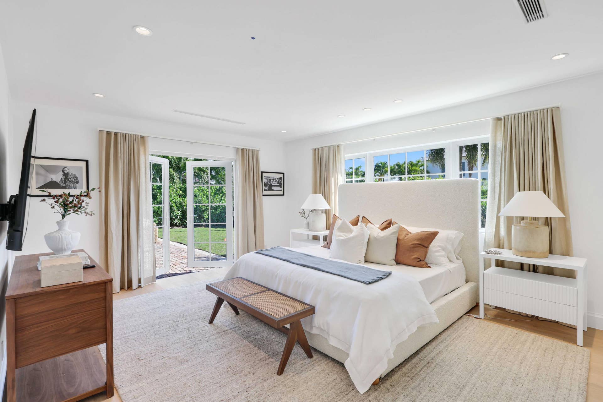 21-Guest Bedroom1