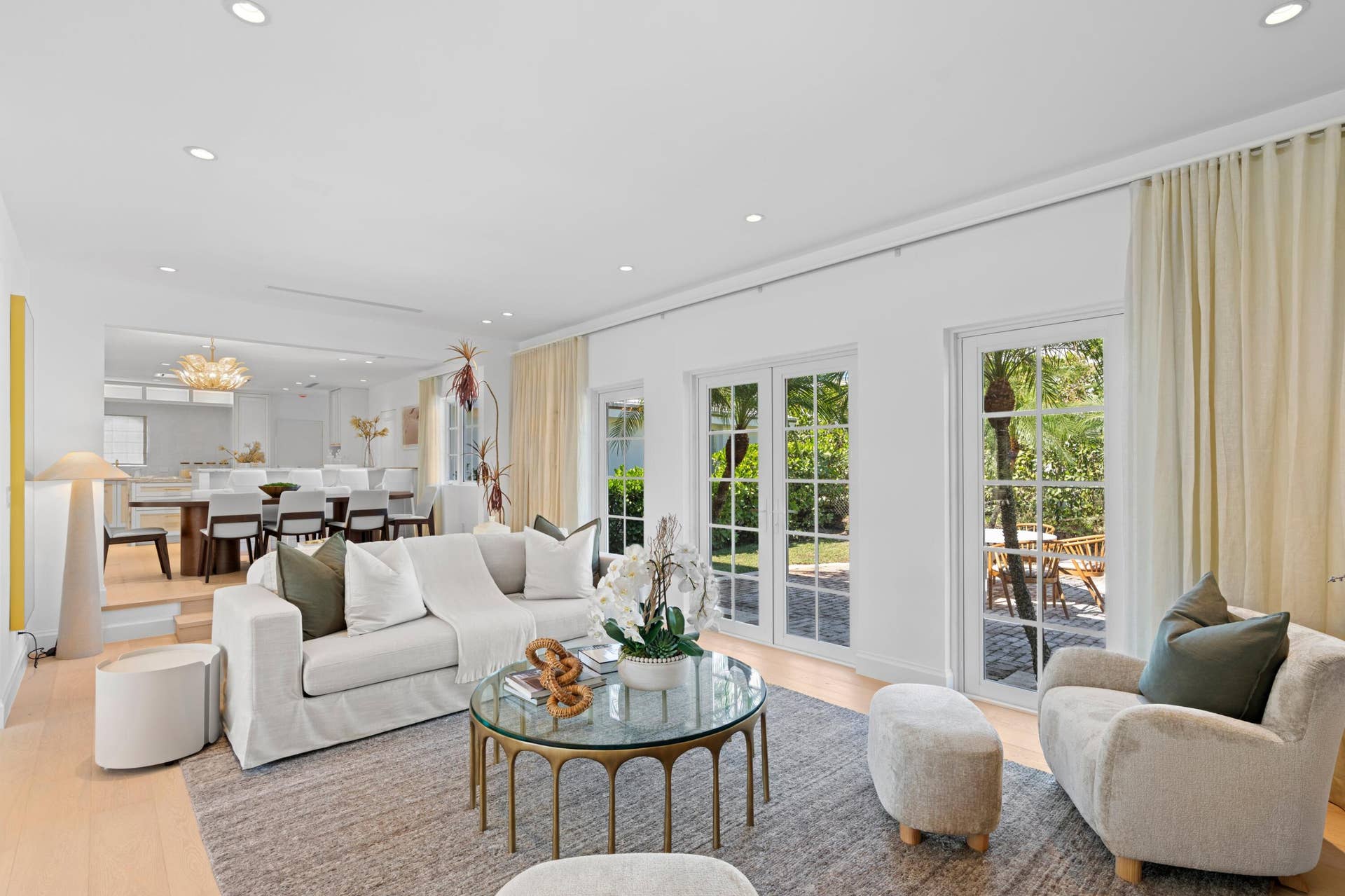 14-Family Room