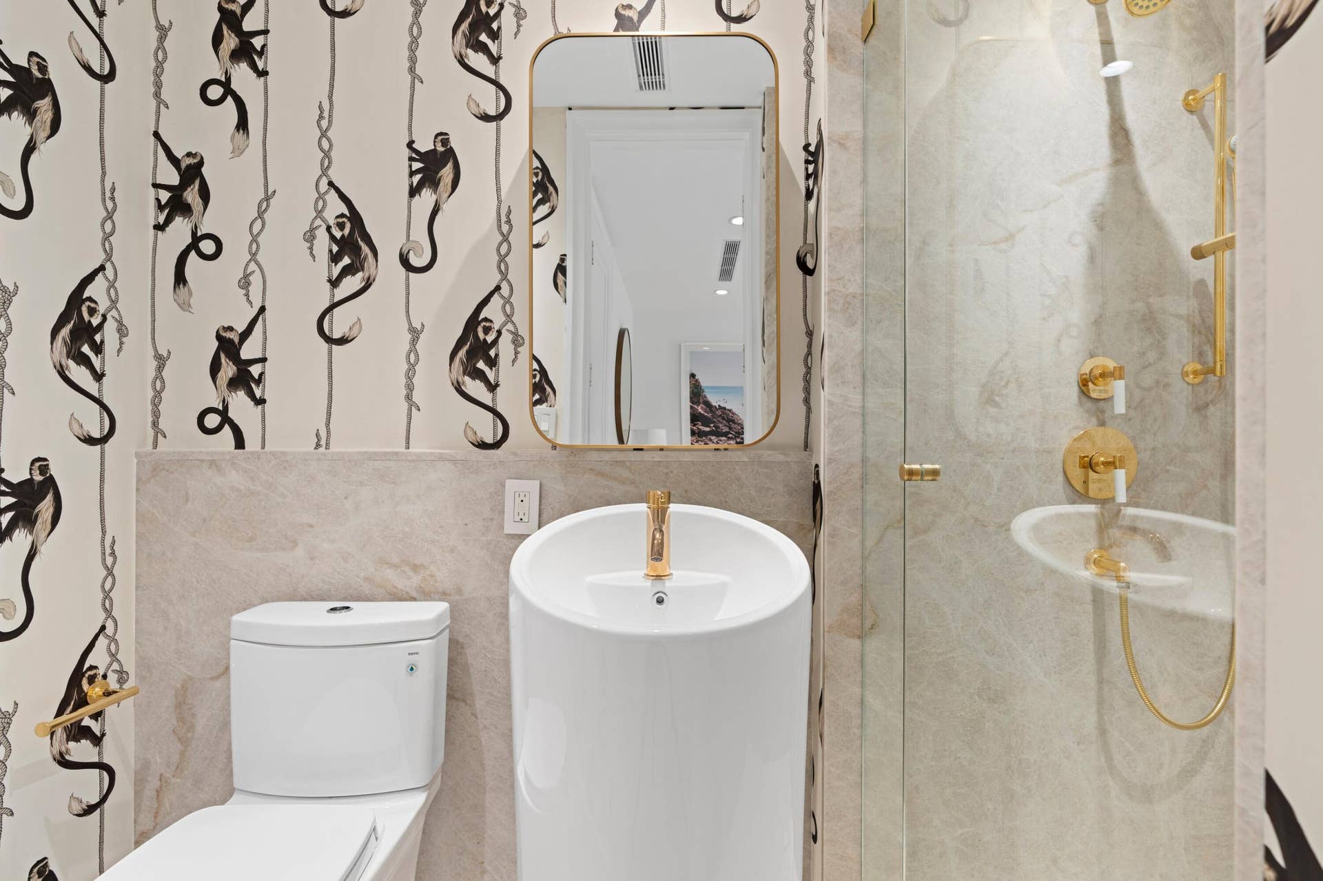 27-Guest Bath3