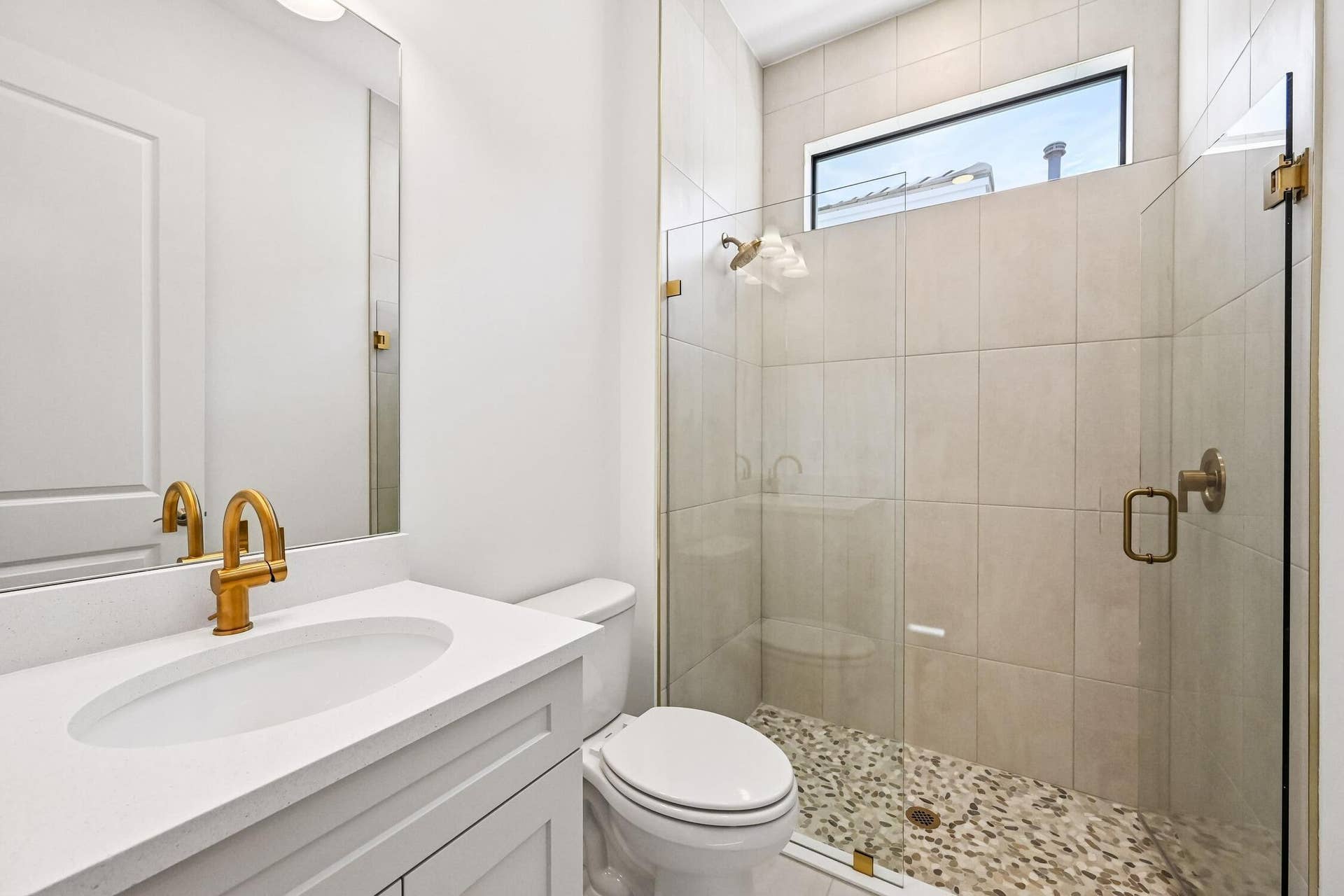 2157 SE Mosaic Boulevard, Port St Lucie, FL 34984 Bath