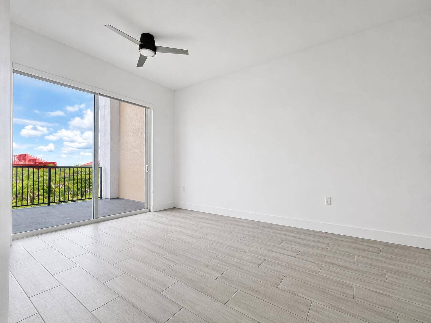 601 E Dania Beach Boulevard, #1008, Dania, Dania Beach, FL 33004 0504951A-234B-4813-A735-EC3B7F17A8AB