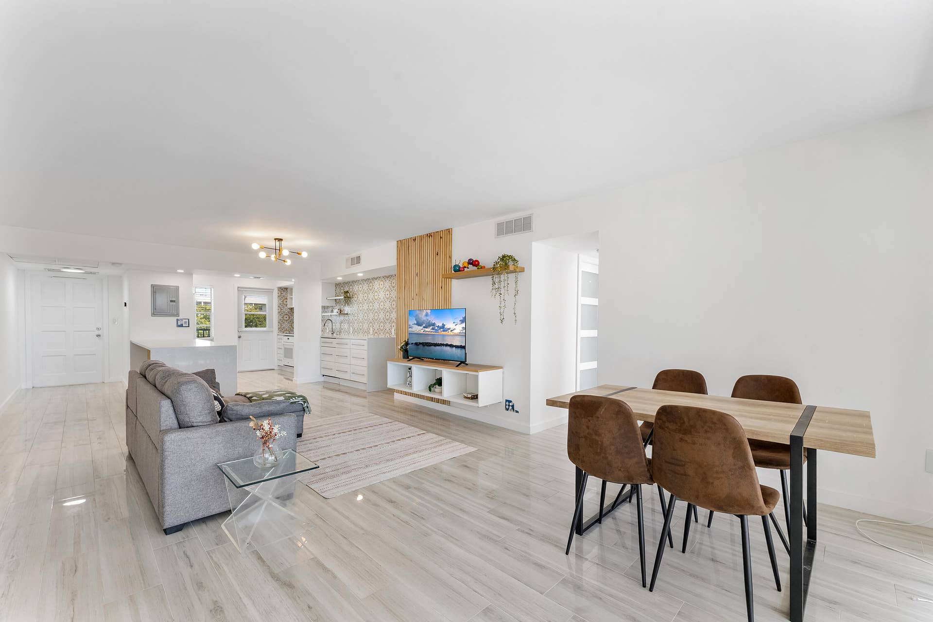 3001 S Course Drive, #502, Pompano Beach, Pompano Beach, FL 33069 Dining Area/Living Area