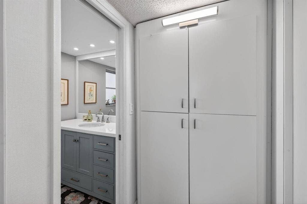 3200 N Course Lane, #116, Pompano Beach, FL 33069 Primary Bath