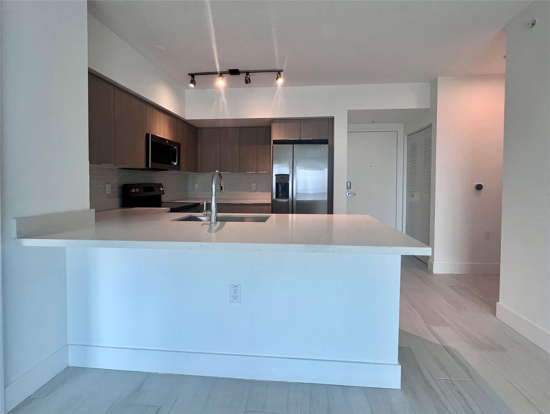 601 E Dania Beach Boulevard, #615, Dania, Dania Beach, FL 33004 Photo 3