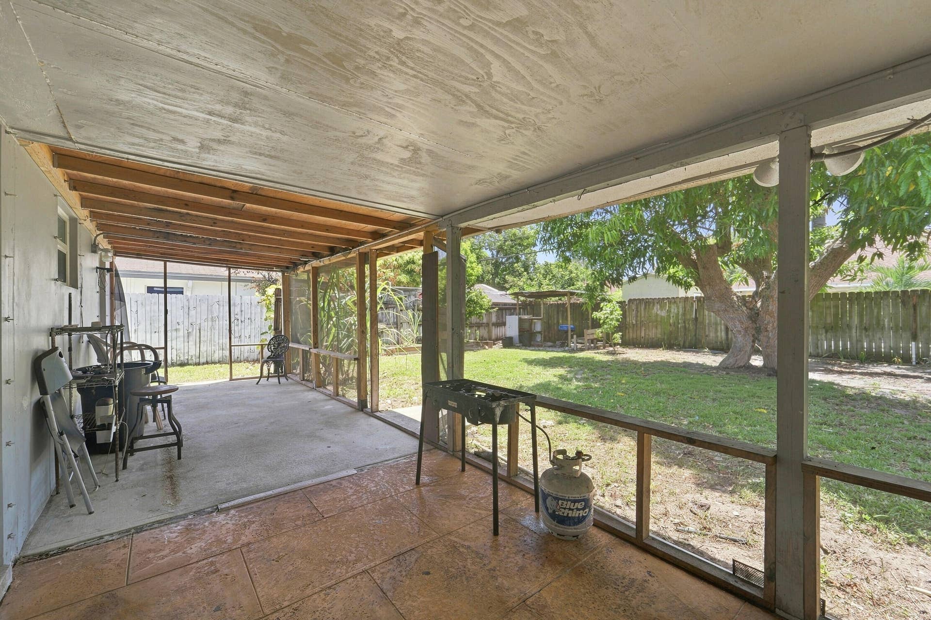 1010 Pinetree Drive, Lantana, FL 33462 11_patio