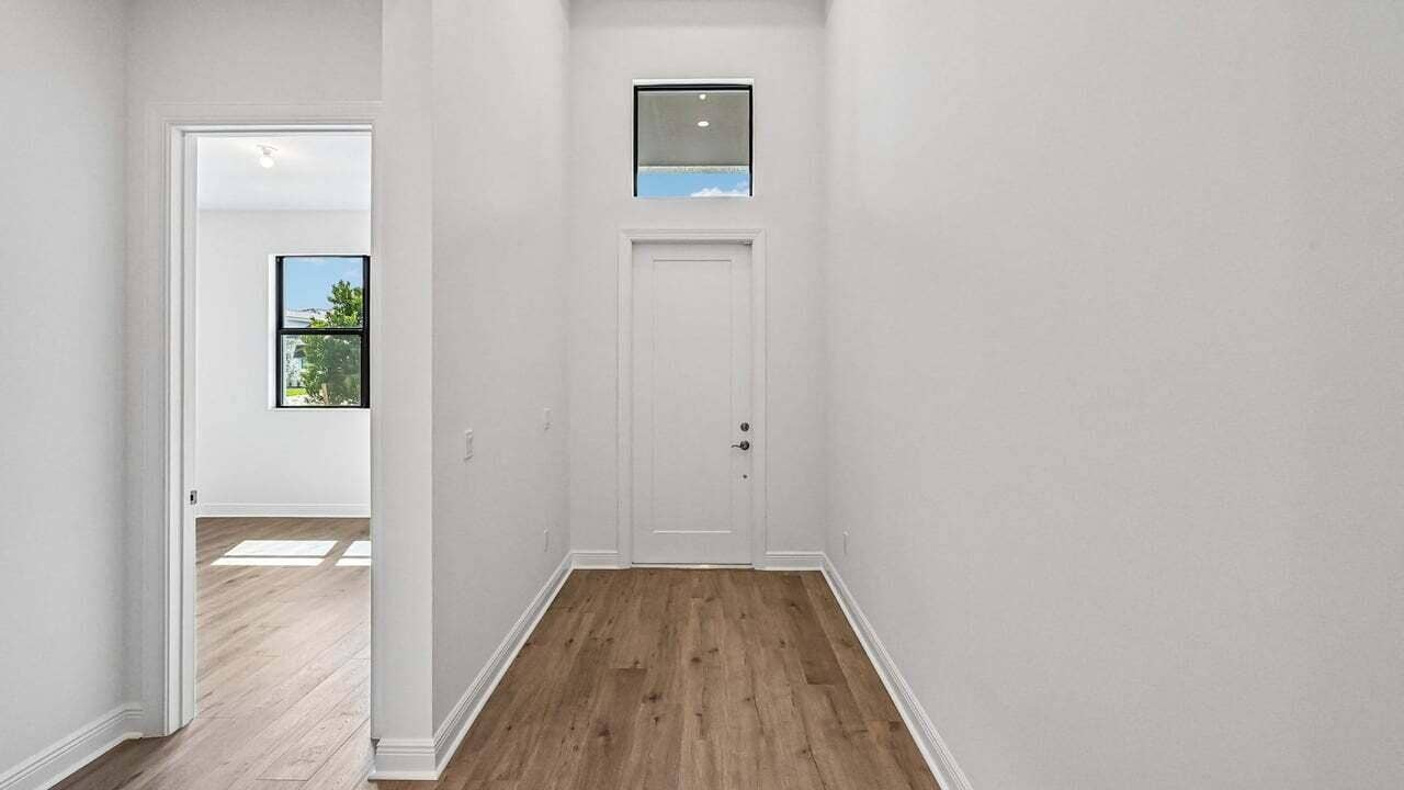13566 SE Grovewood Drive, Port St Lucie, FL 34984 Foyer
