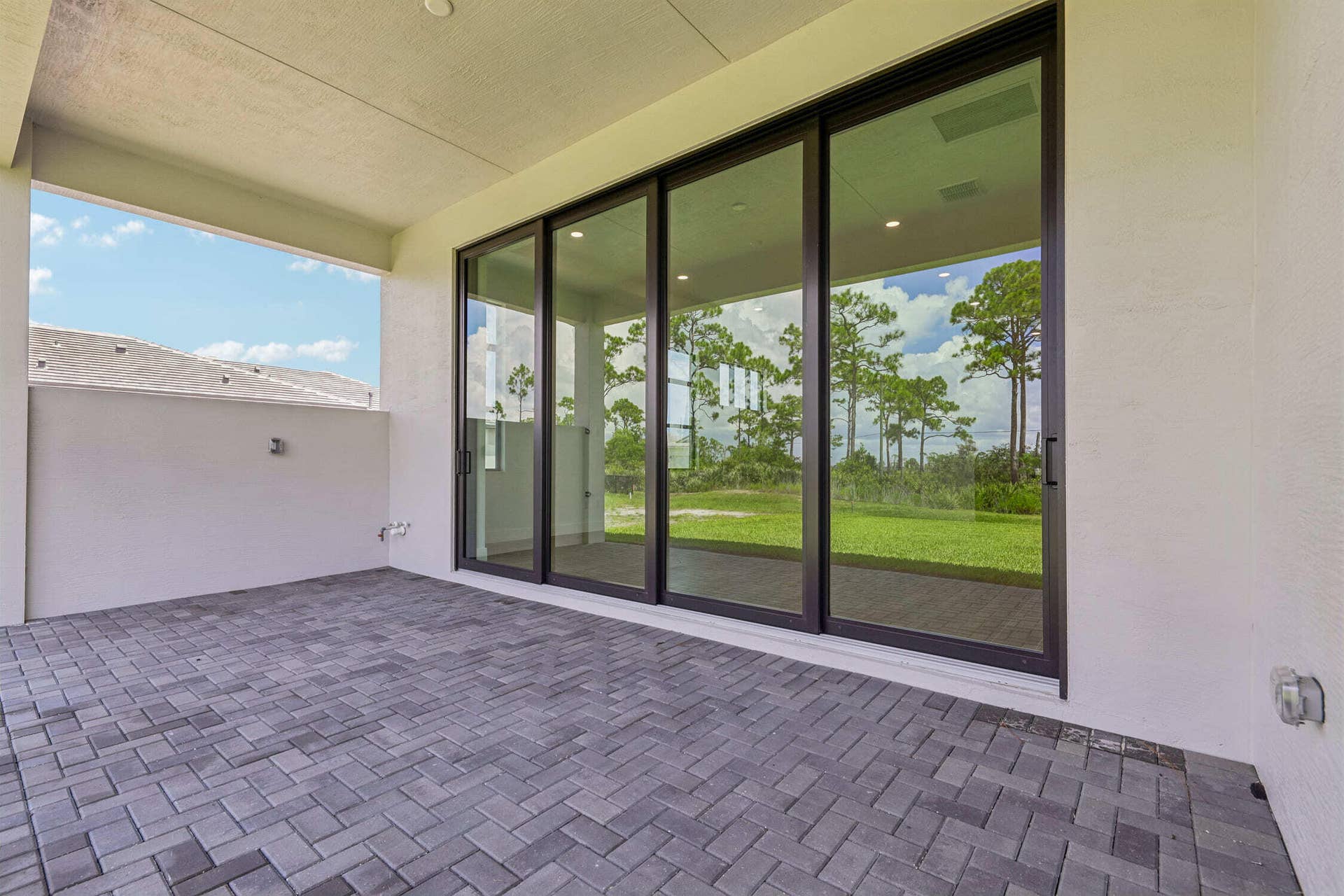 13761 SE Blackwood Drive, Port St Lucie, FL 34984 Lanai