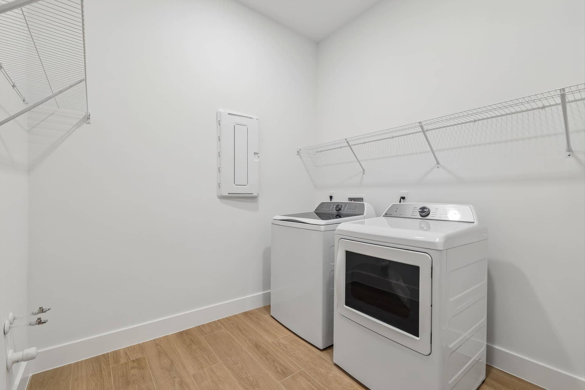 13761 SE Blackwood Drive, Port St Lucie, FL 34984 Laundry
