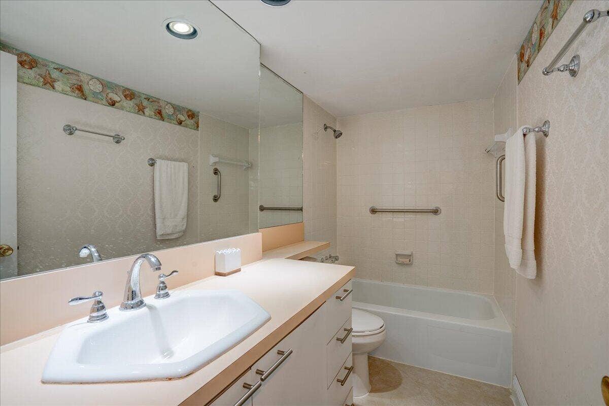 3450 S Ocean Boulevard, #806, Palm Beach, FL 33480 18-3450 S Ocean 806-21