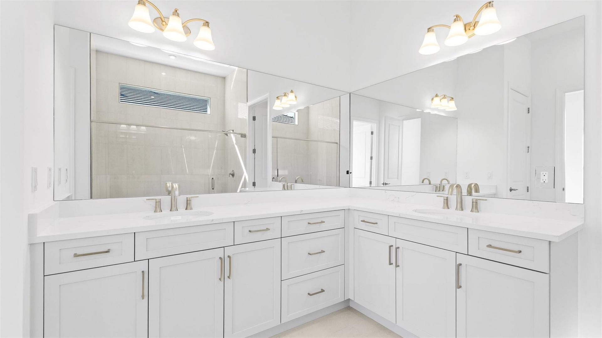 13670 SE Grovewood Drive, Port St Lucie, FL 34984 Owner's Bath
