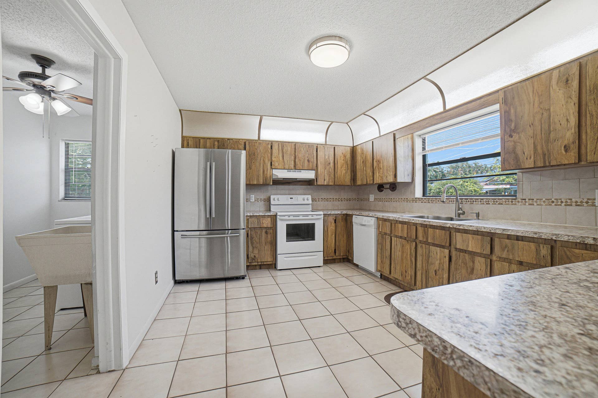 4340 SW 74th Avenue, Davie, FL 33314 ba29