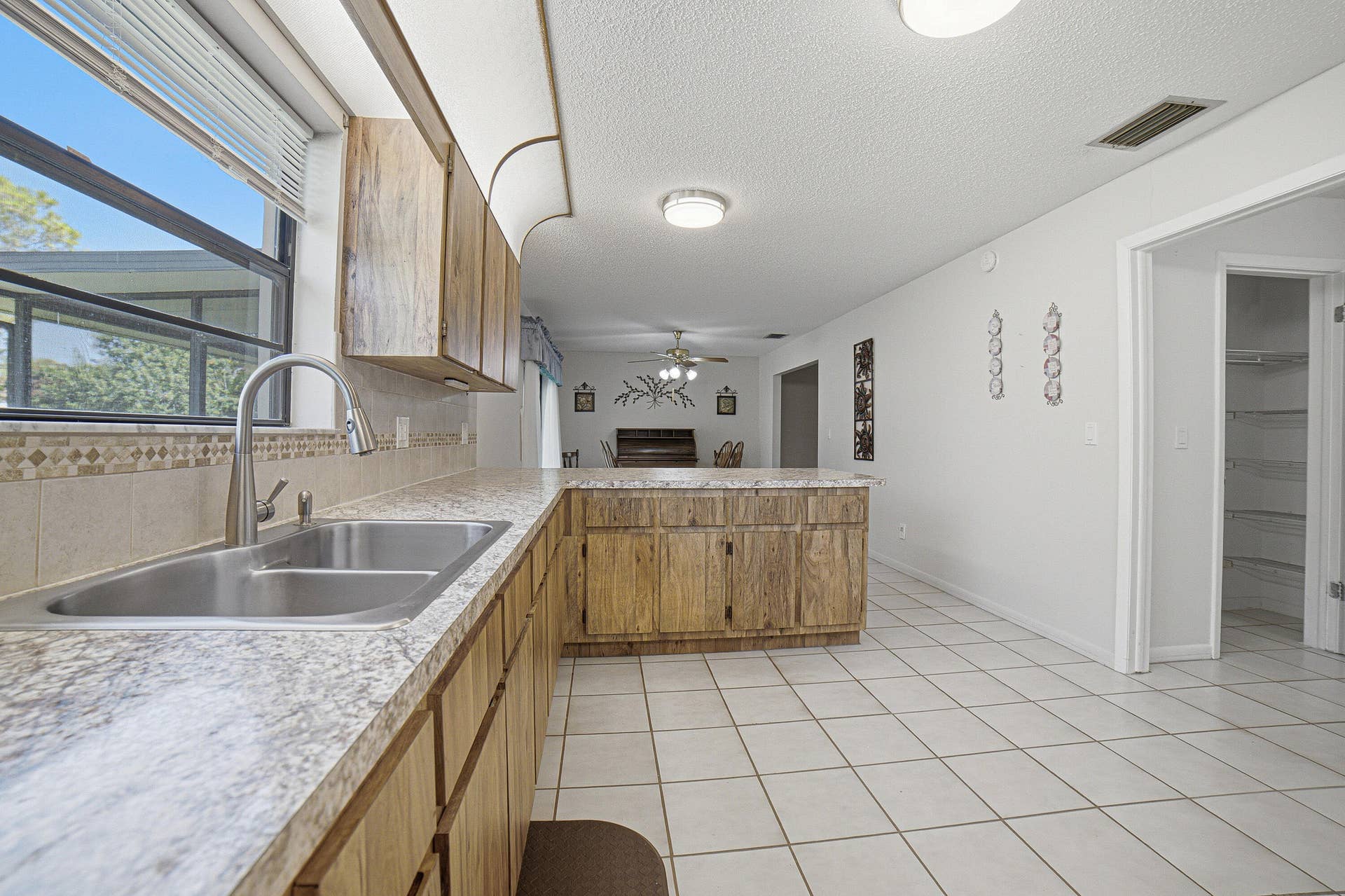 4340 SW 74th Avenue, Davie, FL 33314 ba32