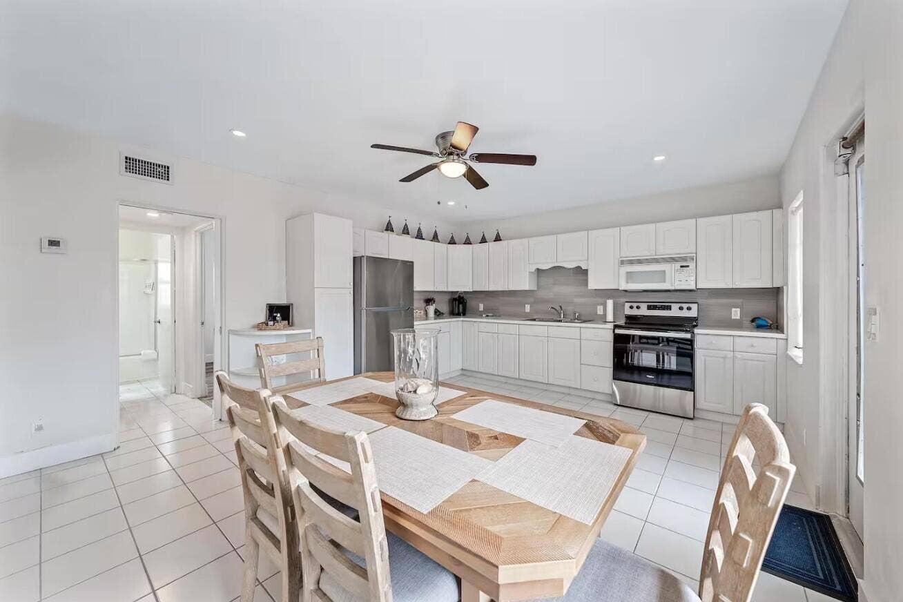 320 Inlet Way, #1, Palm Beach Shores, Palm Beach Shores, FL 33404 Dining Room