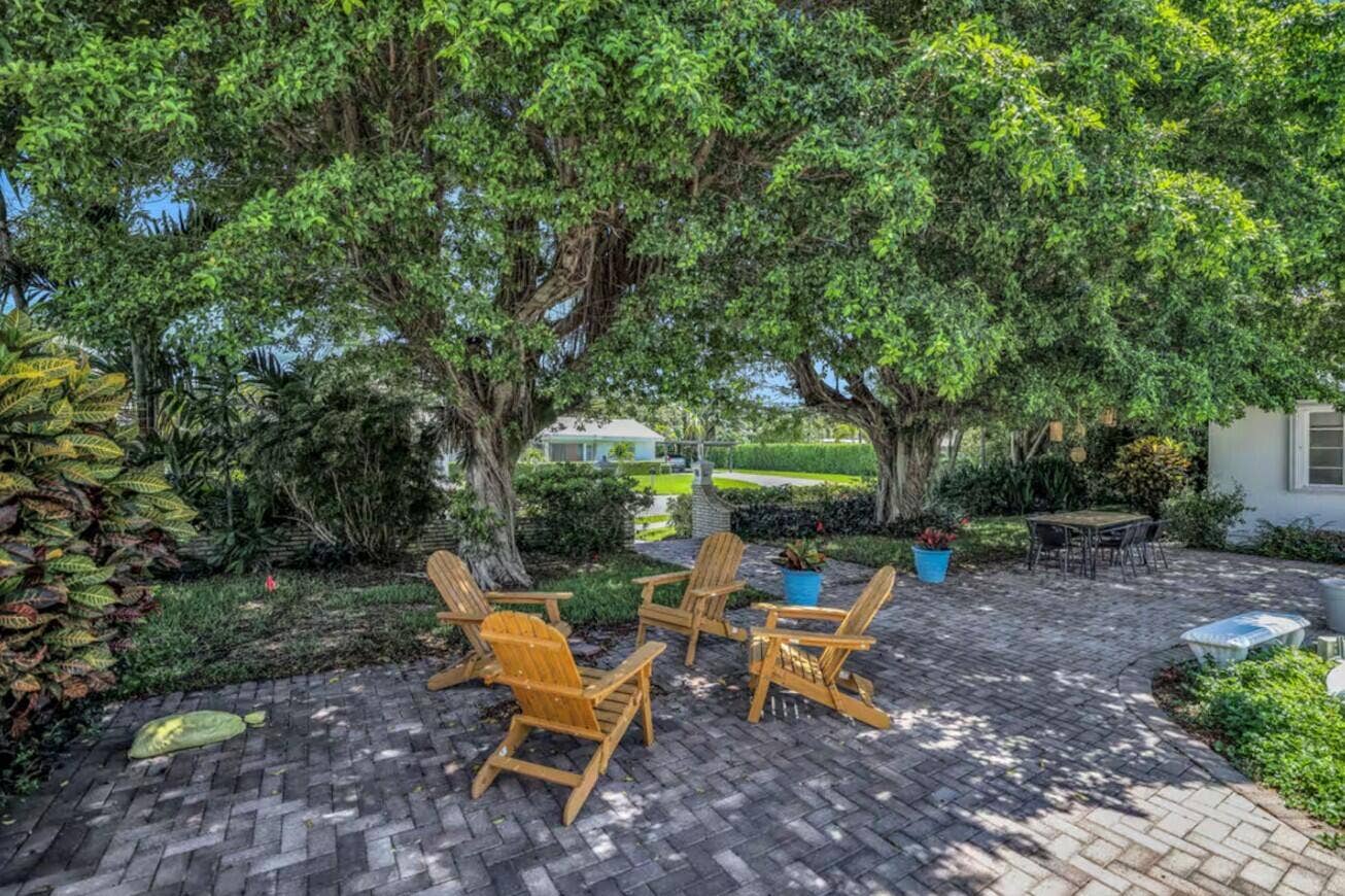 320 Inlet Way, #1, Palm Beach Shores, Palm Beach Shores, FL 33404 Courtyard Side