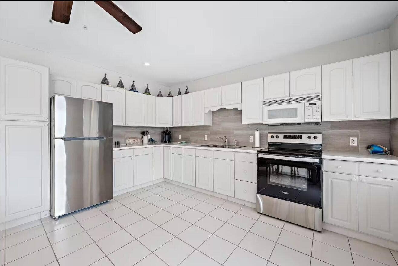 320 Inlet Way, #1, Palm Beach Shores, Palm Beach Shores, FL 33404 Kitchen Area