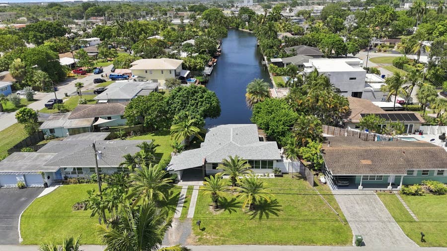 Property photo for 35 NE 29th Street, Wilton Manors, FL