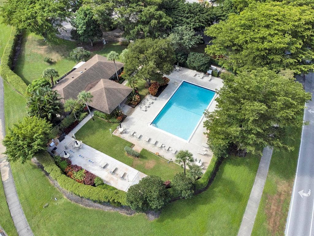 pool-area-1-palm-aire-pompano-beach-flor