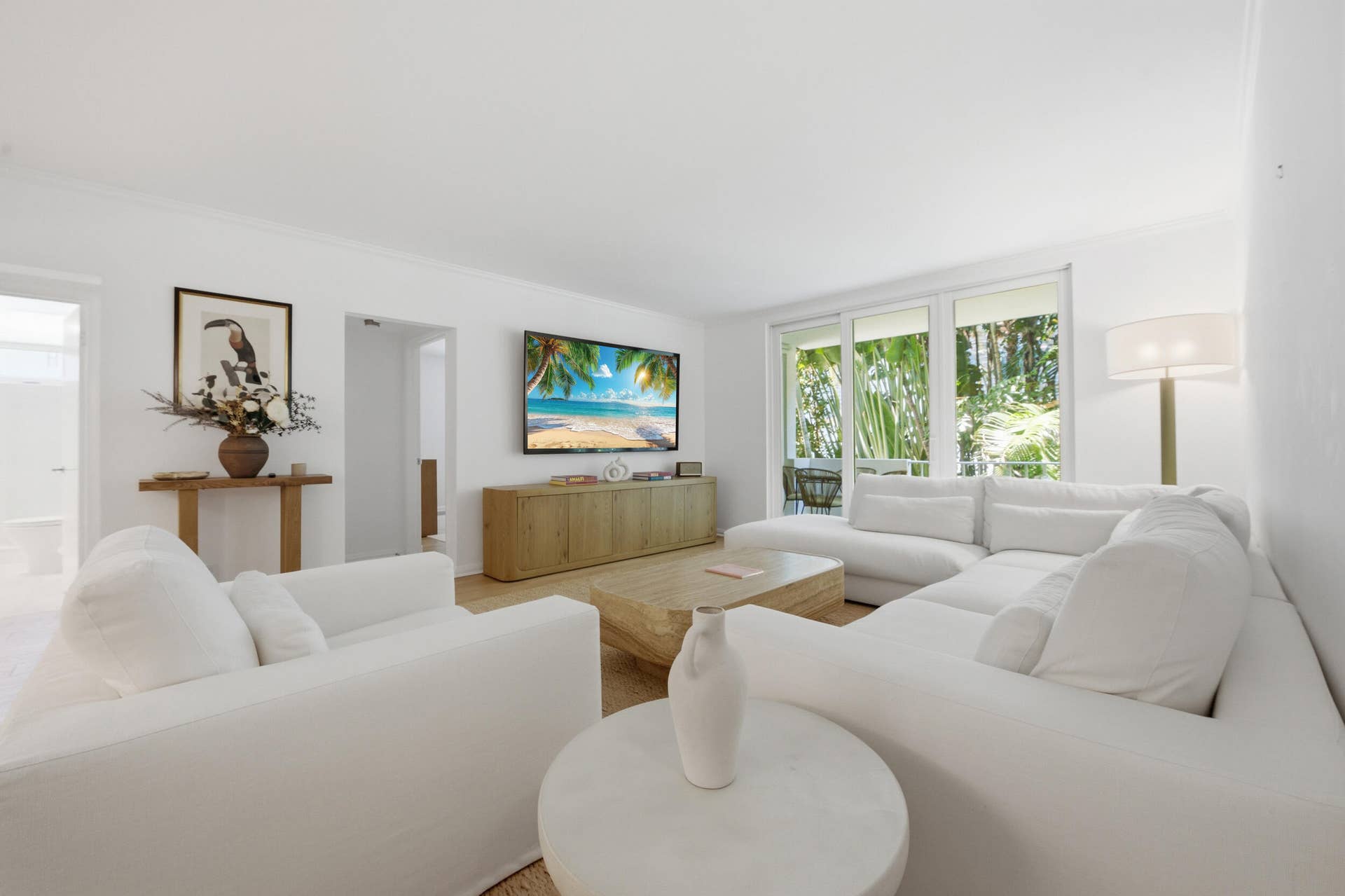 226 Brazilian Avenue, #2b, Palm Beach, FL 33480 LOUNGE