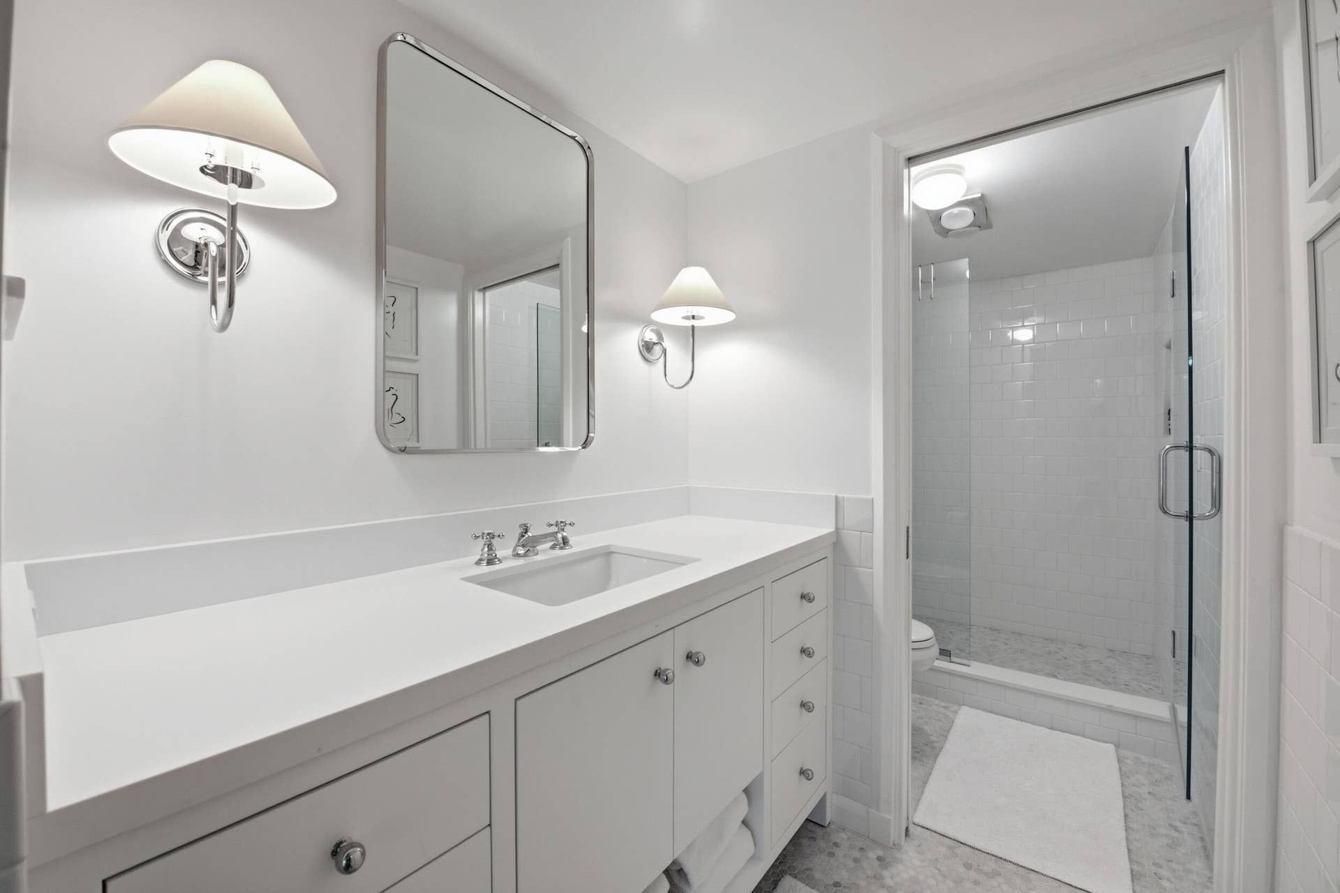 226 Brazilian Avenue, #2b, Palm Beach, FL 33480 BATHROOM