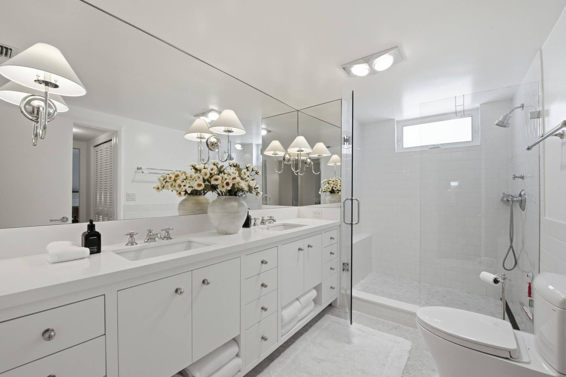 226 Brazilian Avenue, #2b, Palm Beach, FL 33480 MASTER BATHROOM