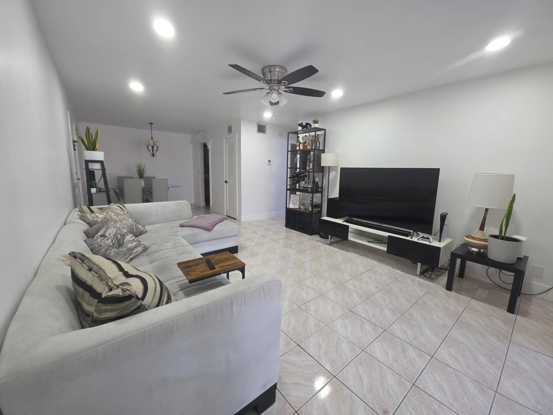 6391 Bay Club Drive, #4, Fort Lauderdale, FL 33308 1000061441