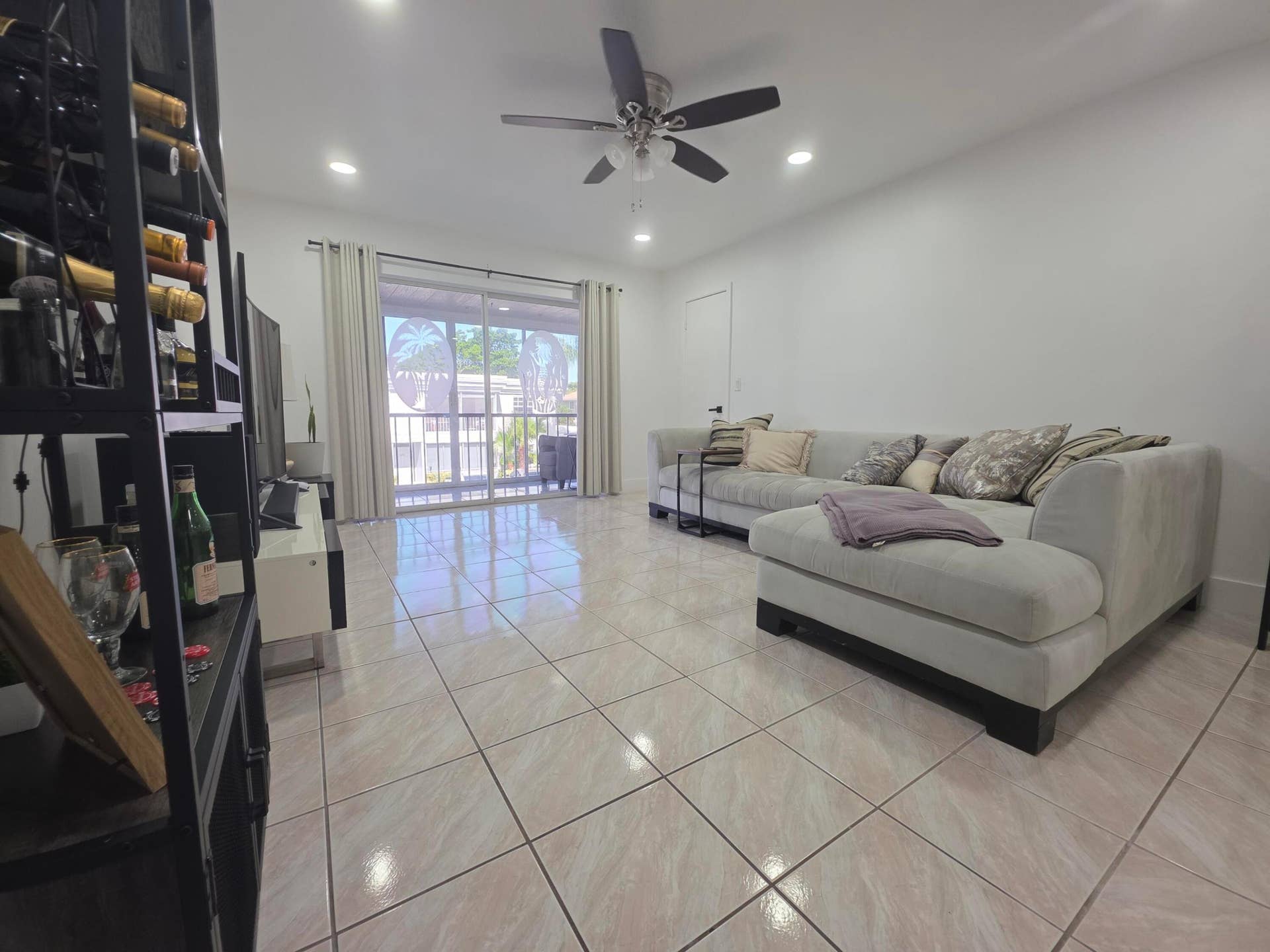 6391 Bay Club Drive, #4, Fort Lauderdale, FL 33308 1000061435
