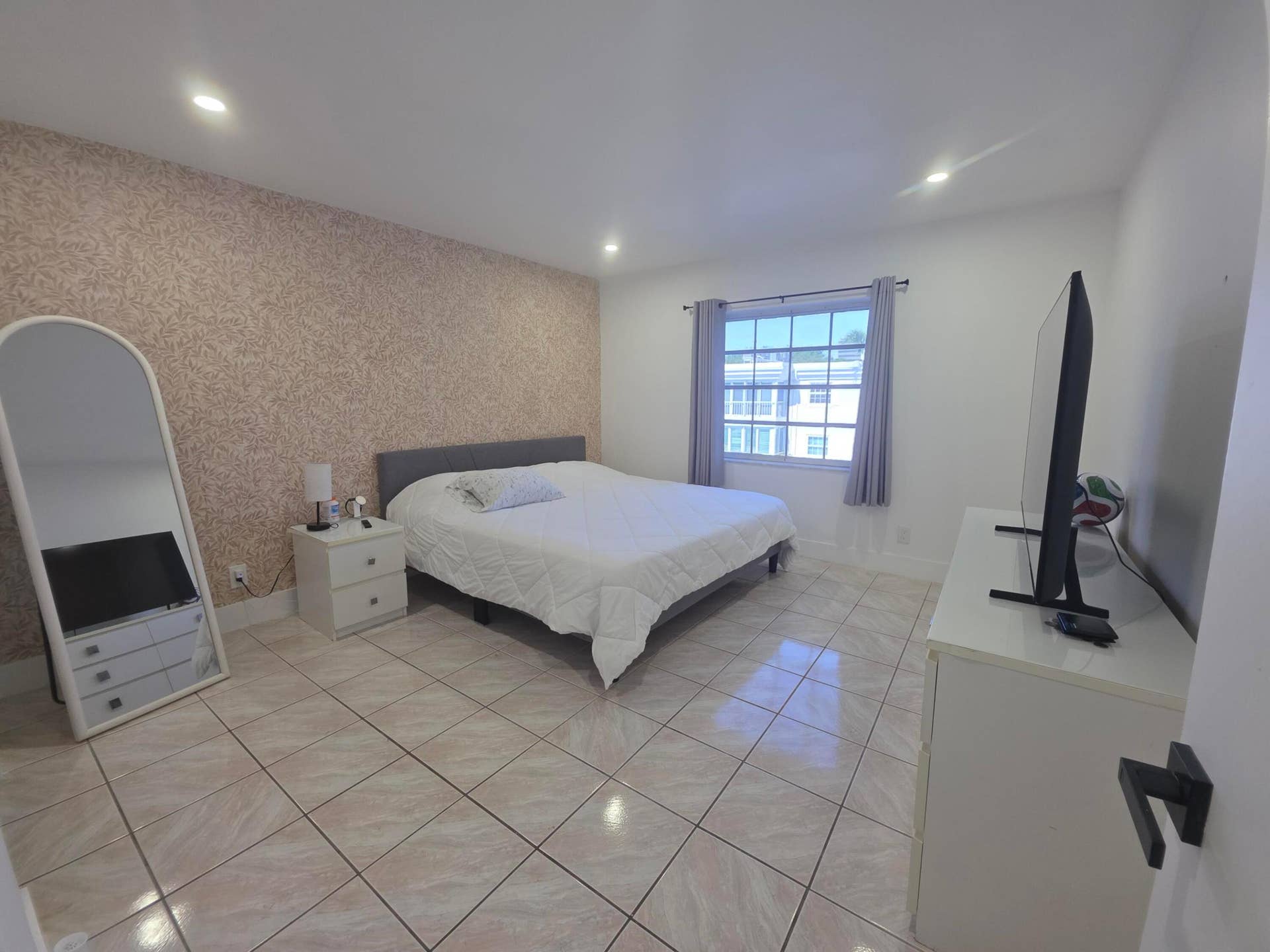 6391 Bay Club Drive, #4, Fort Lauderdale, FL 33308 1000061449