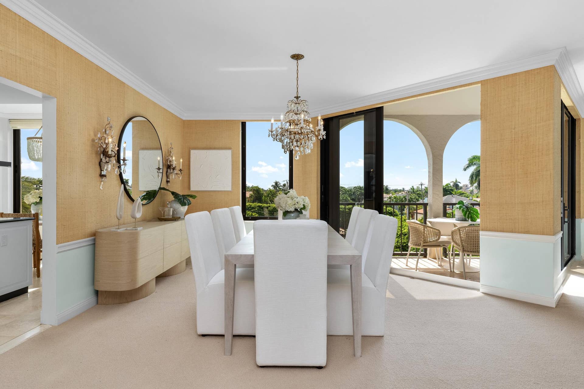 200 Bradley Place, #301, Palm Beach, FL 33480 Dining Area