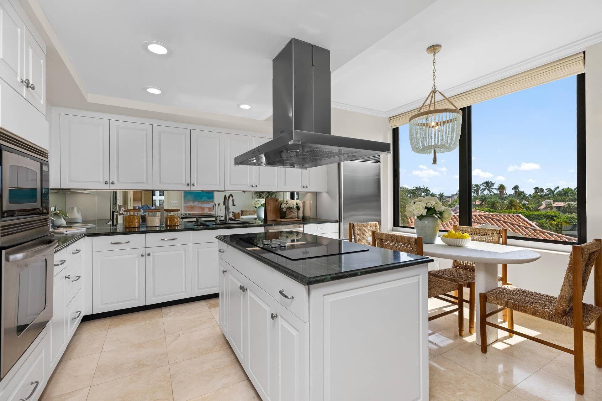 200 Bradley Place, #301, Palm Beach, FL 33480 Kitchen