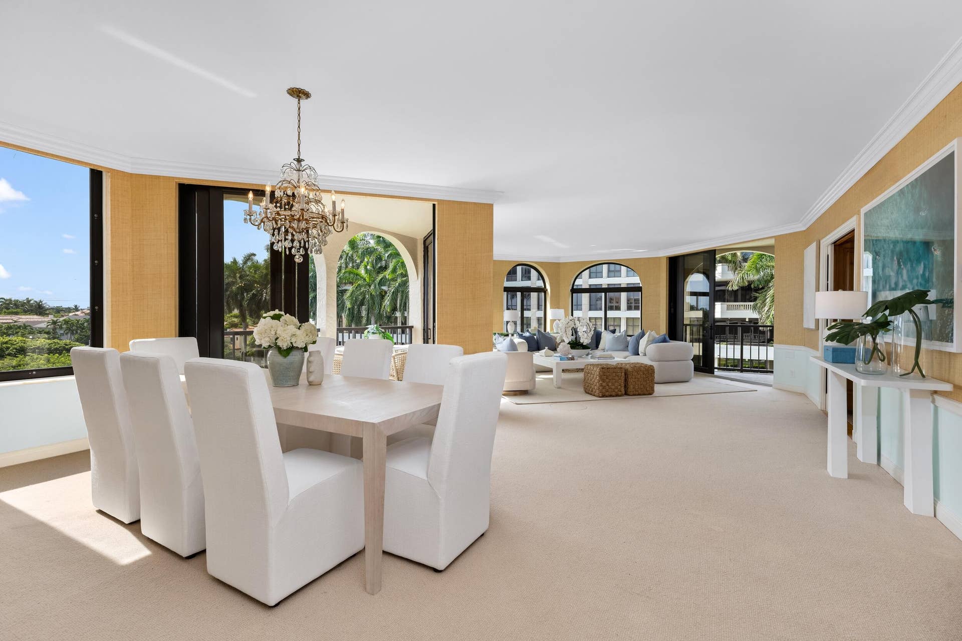 200 Bradley Place, #301, Palm Beach, FL 33480 Dining Area