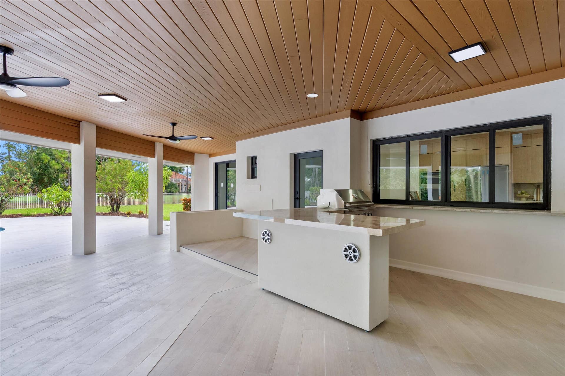 Summer Kitchen for Alfresco Entertaining