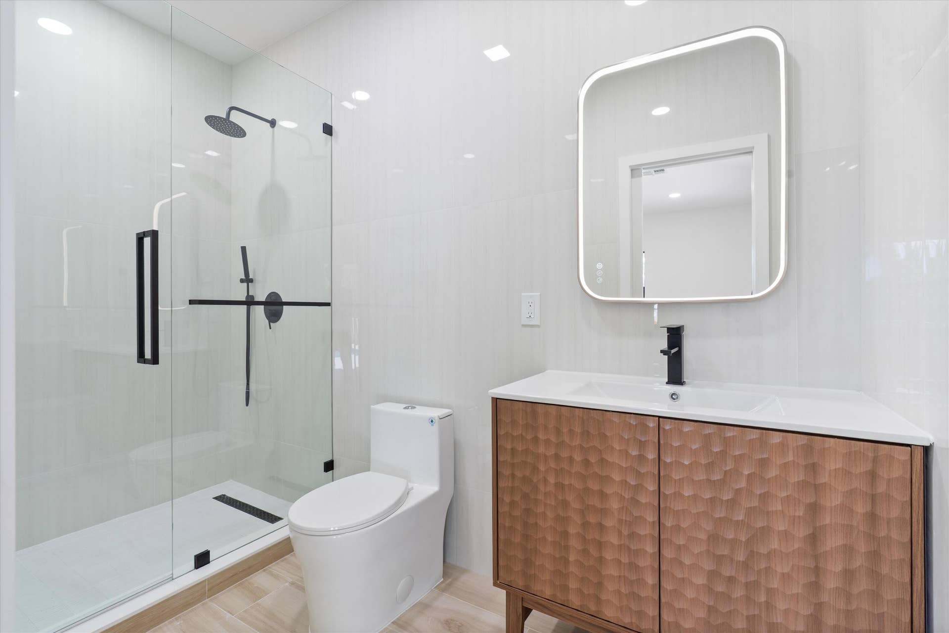 Ensuite Bath Bedroom 2