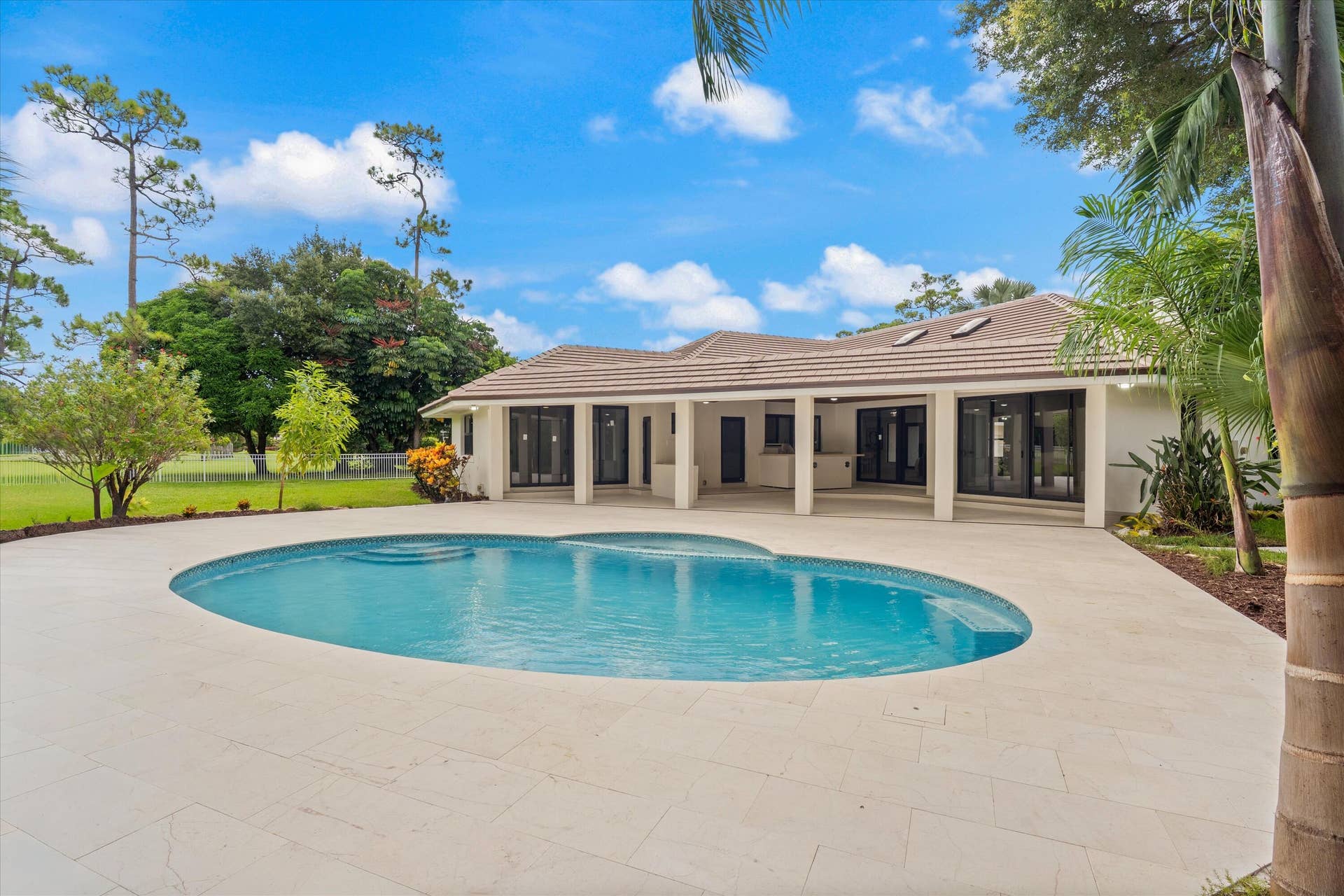 32-460 Glenbrook Drive Atlantis, FL-130