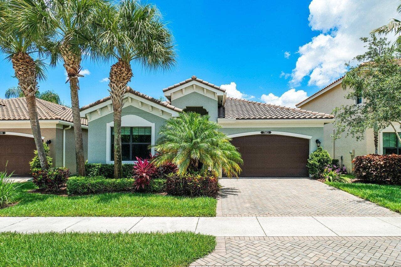 7883 Clay Mica Court, Delray Beach, FL 33446 Sorrento Model Lake View
