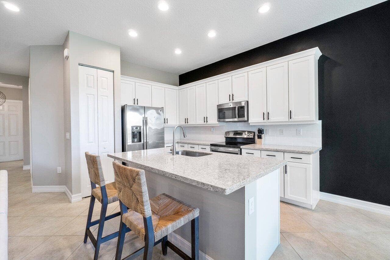 7883 Clay Mica Court, Delray Beach, FL 33446 White & Bright Kitchen