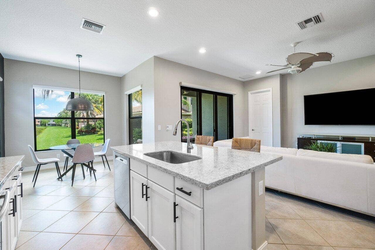 7883 Clay Mica Court, Delray Beach, FL 33446 Open Concept Kitchen