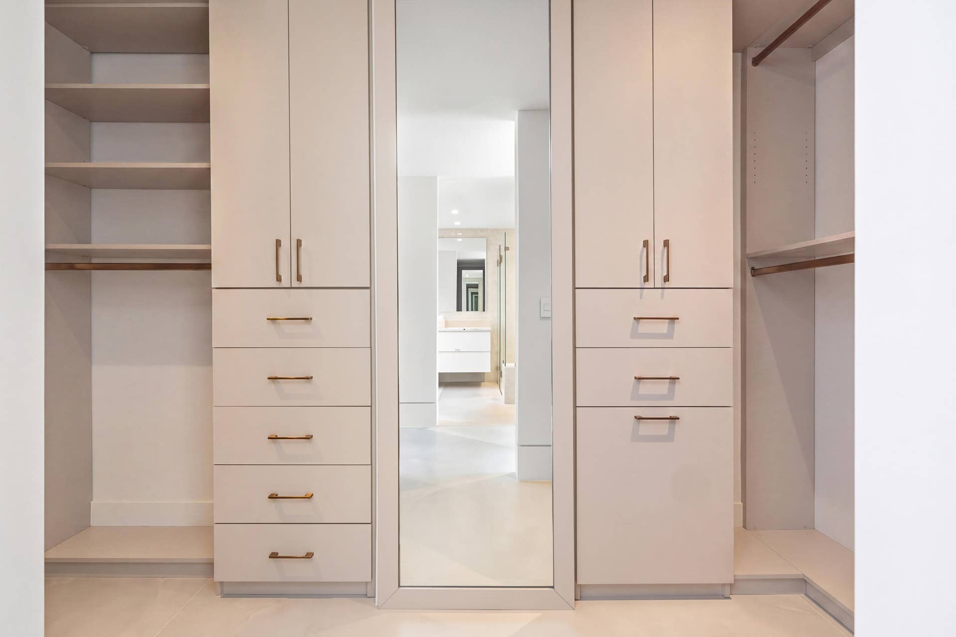 3474 S OCEAN Boulevard, #10, Palm Beach, FL 33480 Custom Walk-in Closet in Master