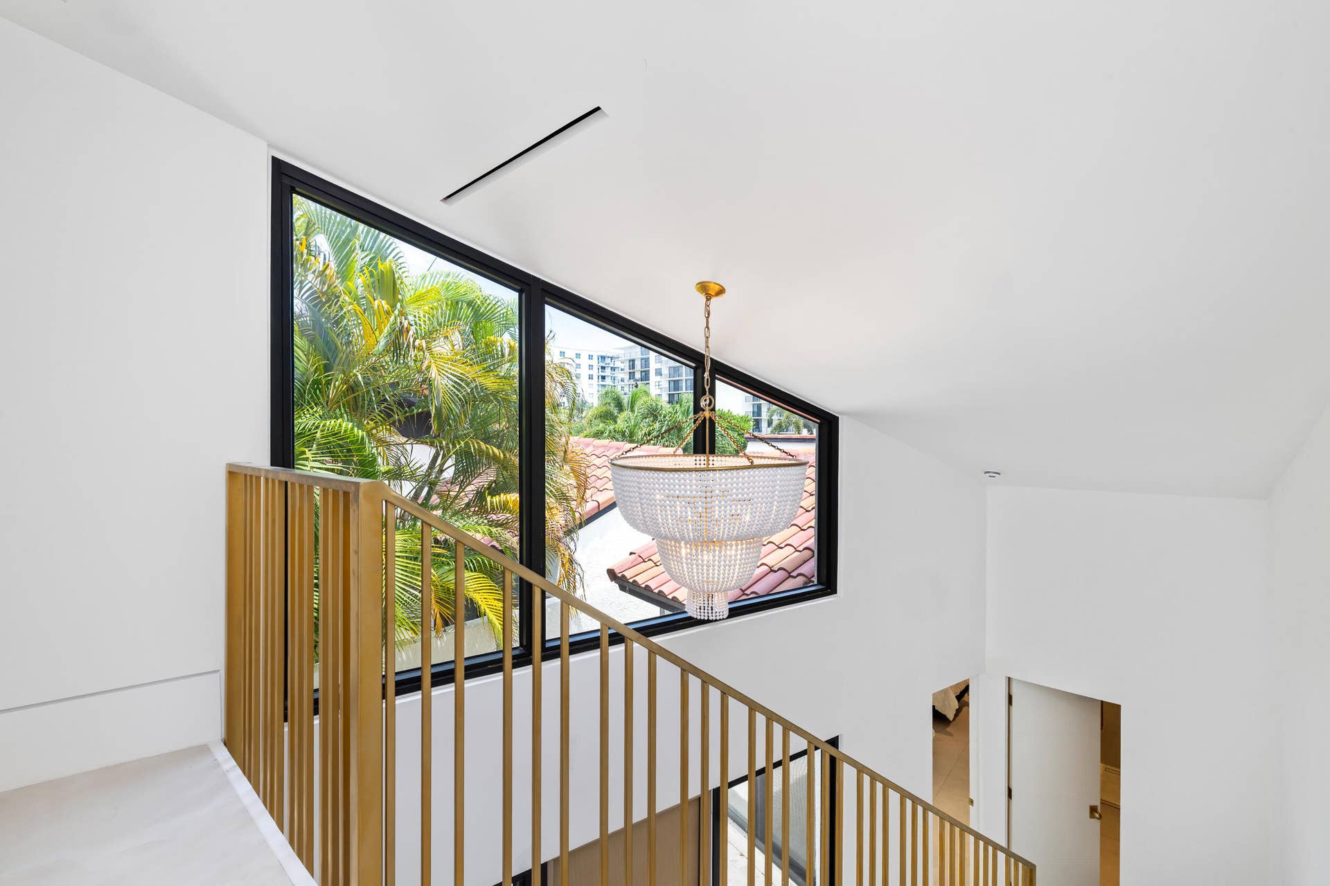 3474 S OCEAN Boulevard, #10, Palm Beach, FL 33480 Featuring Aerin Lauder Chandelier