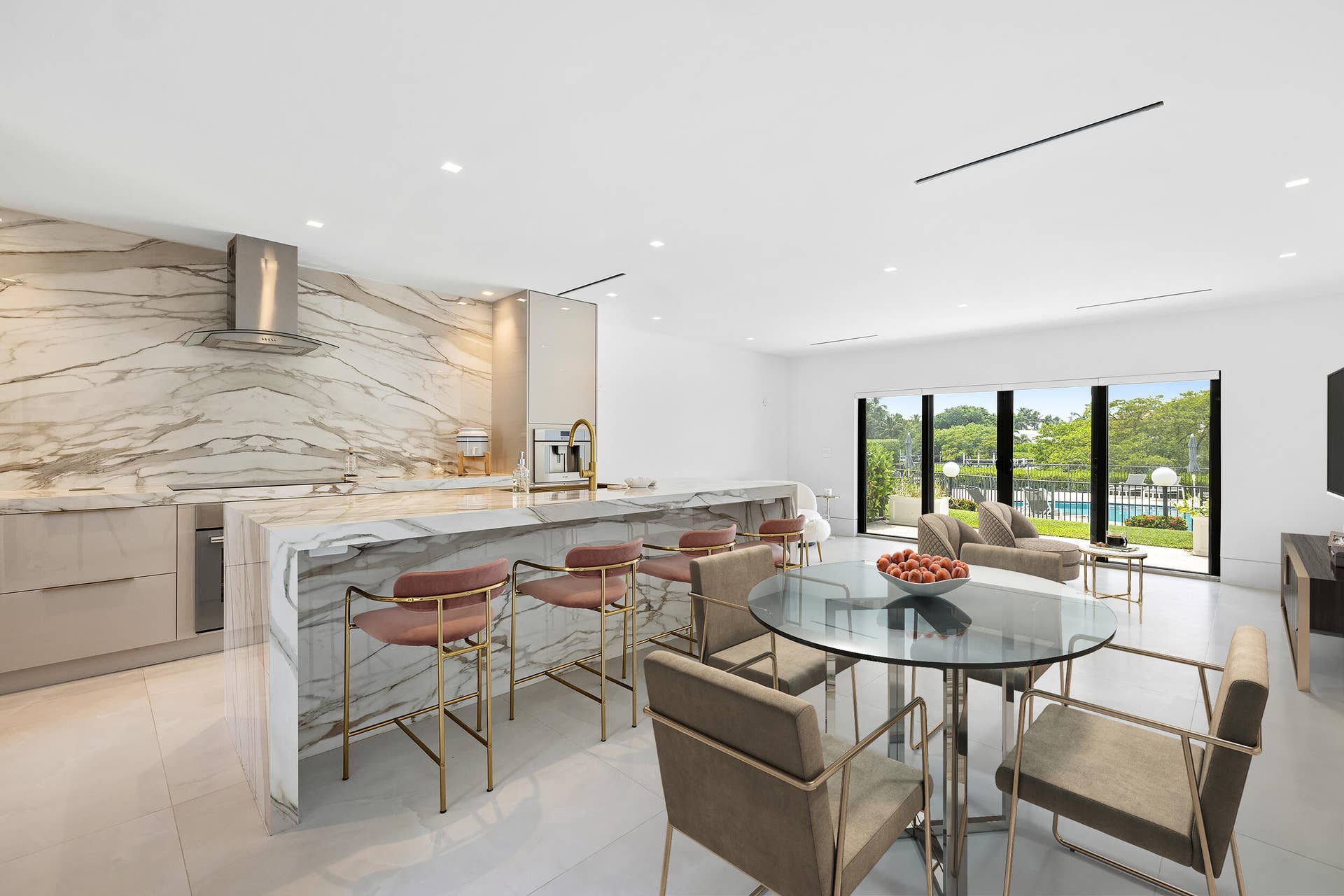 3474 S OCEAN Boulevard, #10, Palm Beach, FL 33480 High-end Renovations w custom finishes throughout