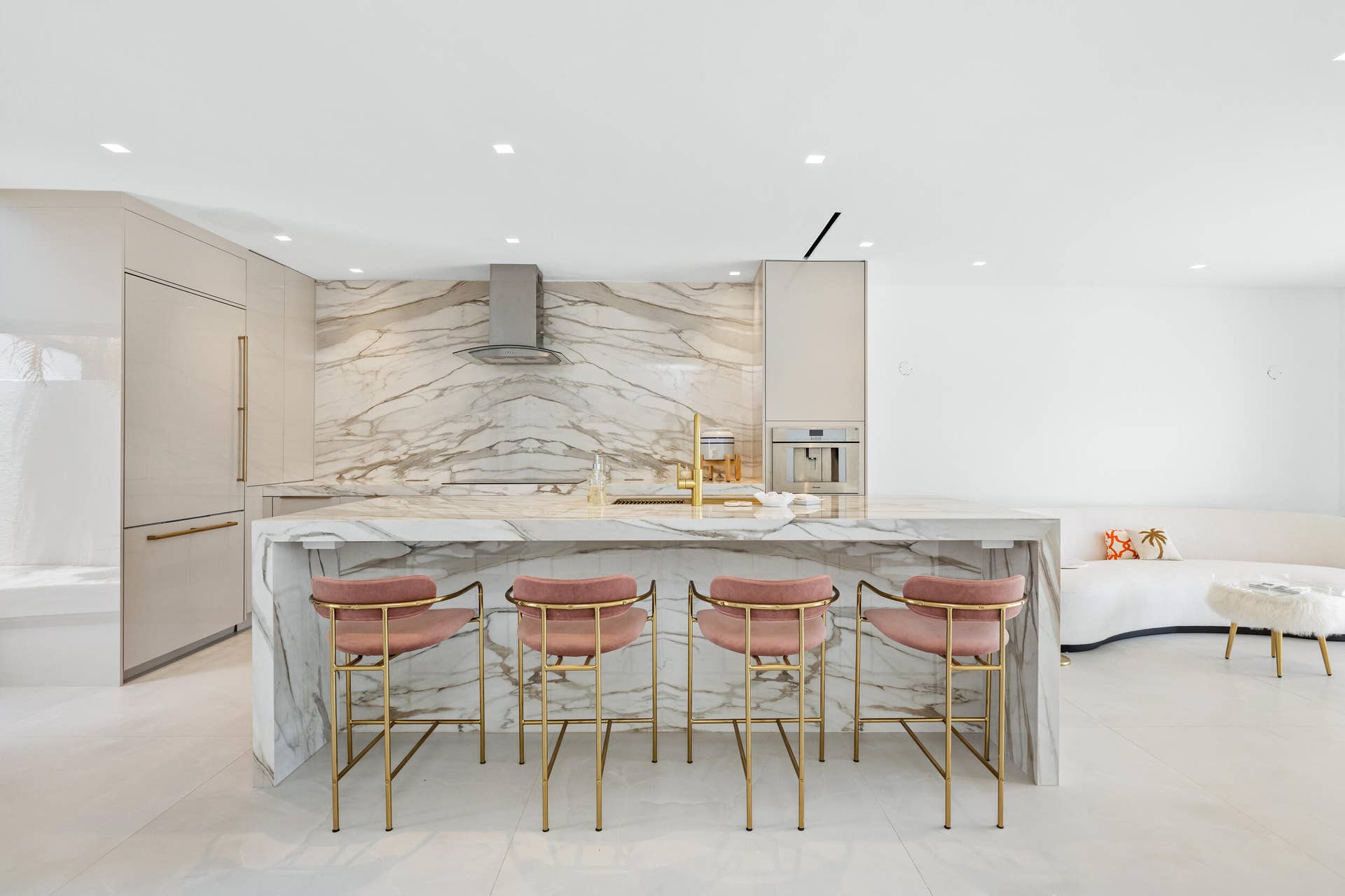 3474 S OCEAN Boulevard, #10, Palm Beach, FL 33480 kitchen designed with entertaining in mind