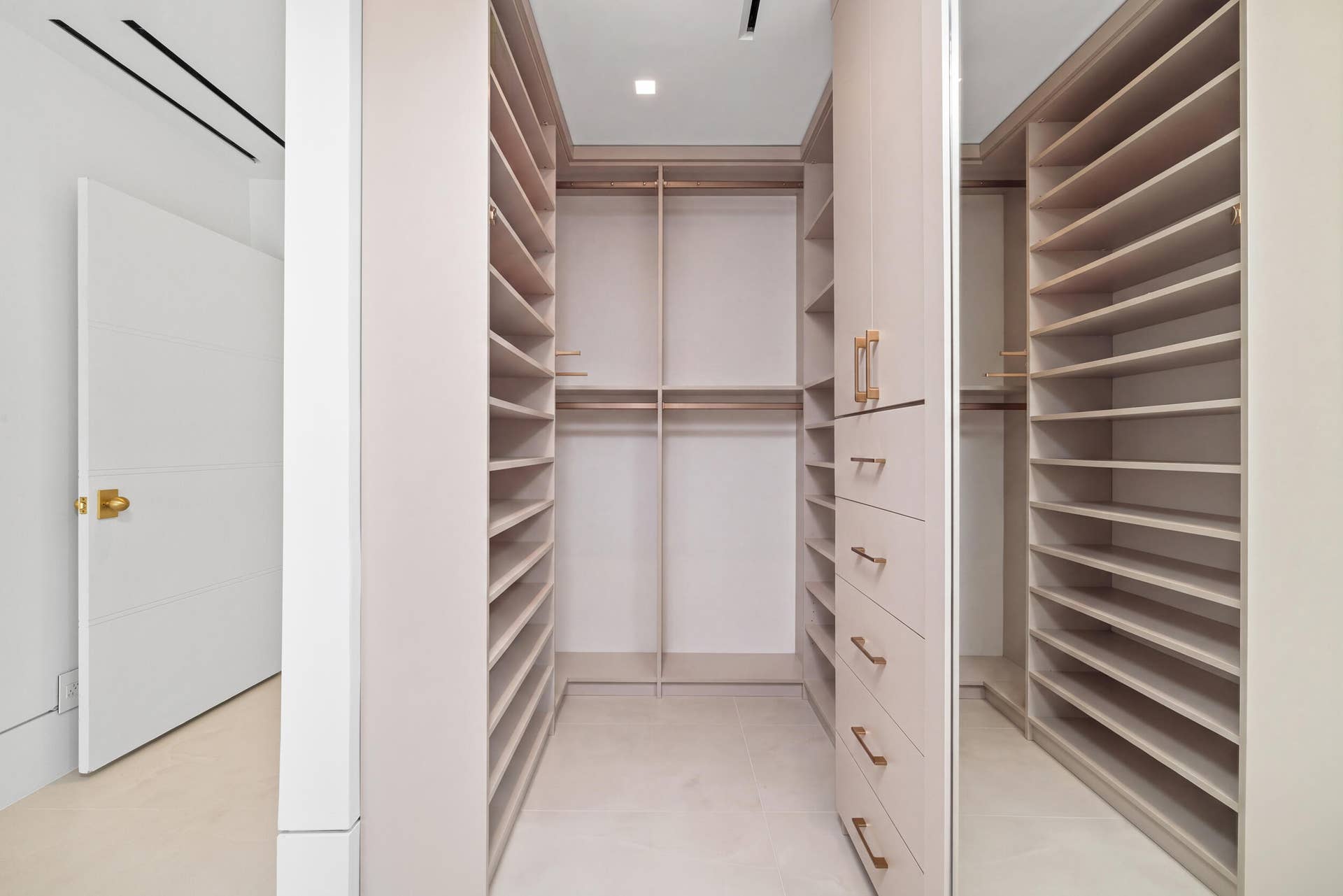 3474 S OCEAN Boulevard, #10, Palm Beach, FL 33480 Custom Walk-in Closet in Master