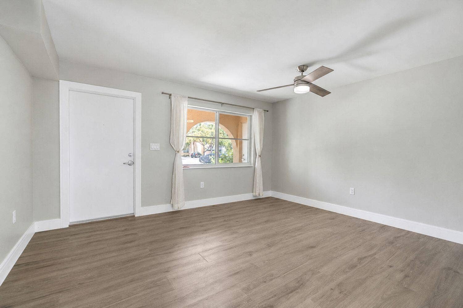 10792 La Placida Drive, #4, Coral Springs, FL 33065 1500x1000 (74)
