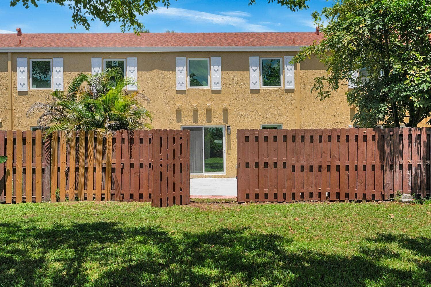 10792 La Placida Drive, #4, Coral Springs, FL 33065 1500x1000 (99)