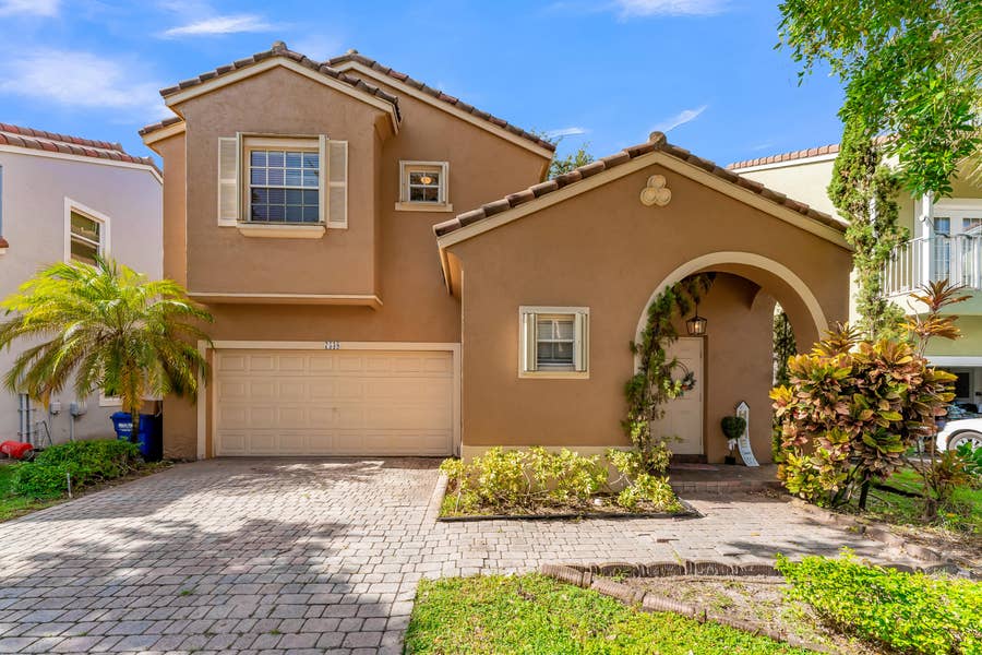 Property photo for 7538 NW 17TH Drive, Pembroke Pines, FL