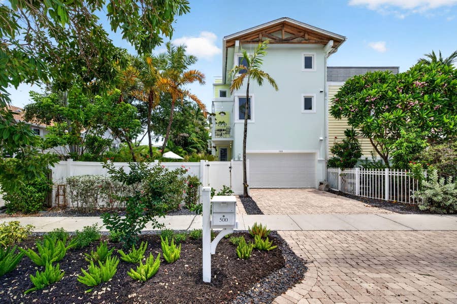 Property photo for 500 NE 17TH Avenue, Fort Lauderdale, FL