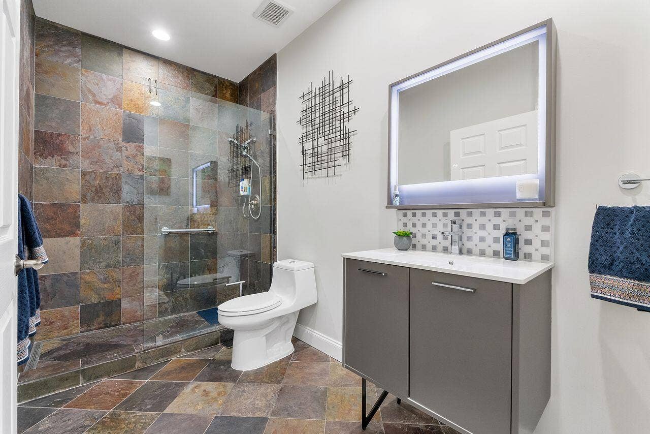 1081 BEL AIRE Drive E, Pembroke Pines, FL 33027 1081_Bel_Aire_Dr_E_027
