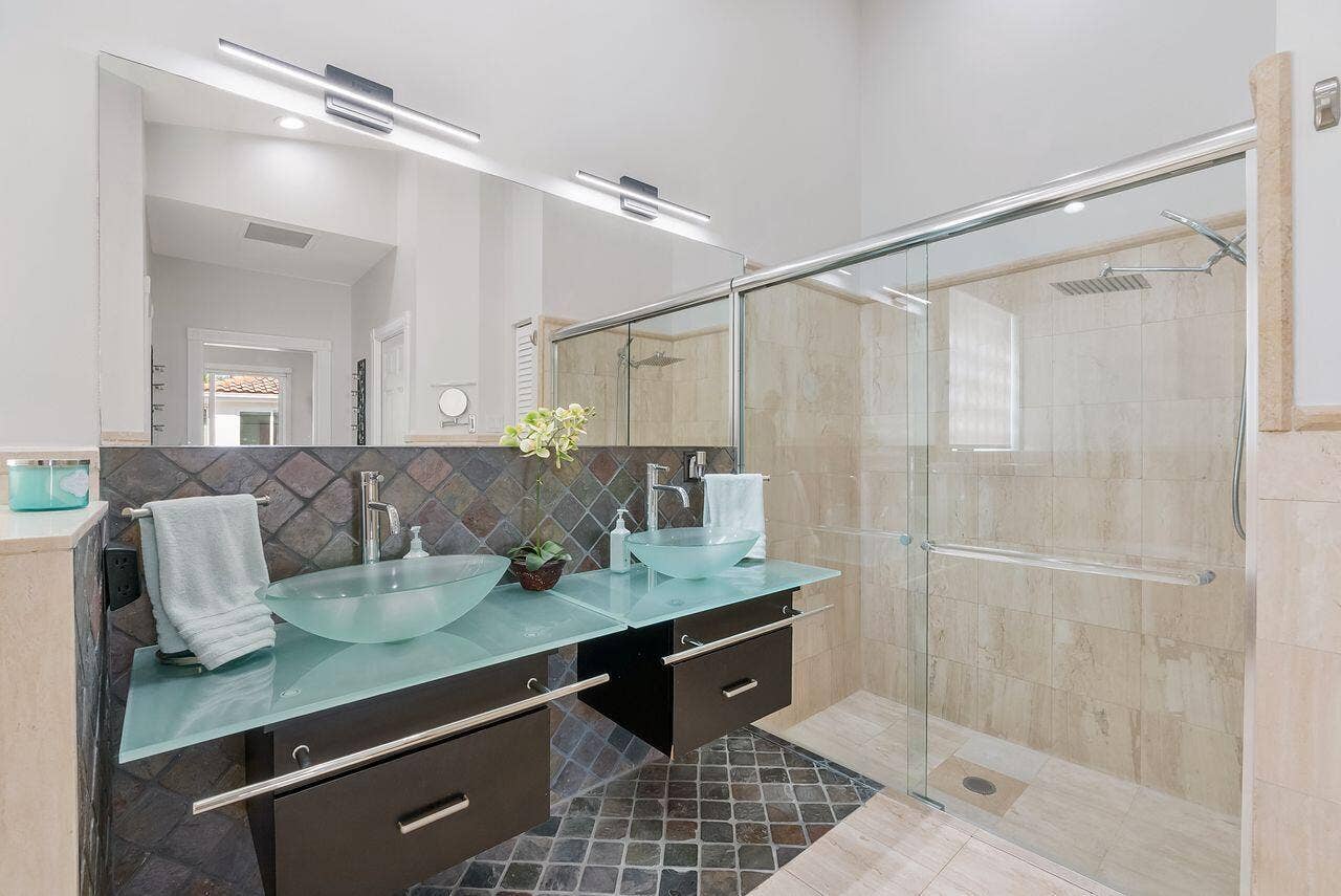 1081 BEL AIRE Drive E, Pembroke Pines, FL 33027 1081_Bel_Aire_Dr_E_047
