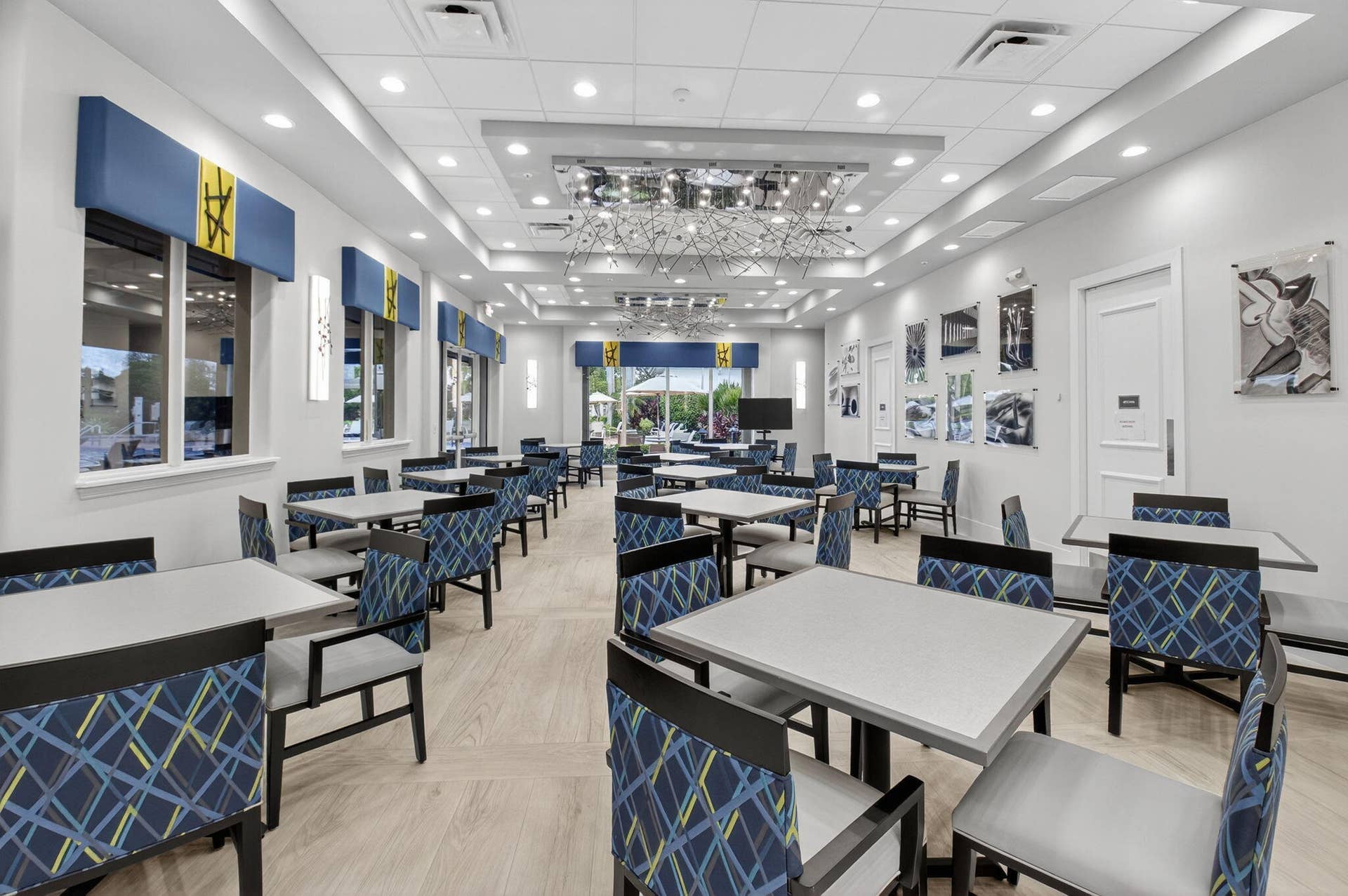 7326 Cortes Lake Drive, Delray Beach, FL 33446 CAFE-INDOOR DINING