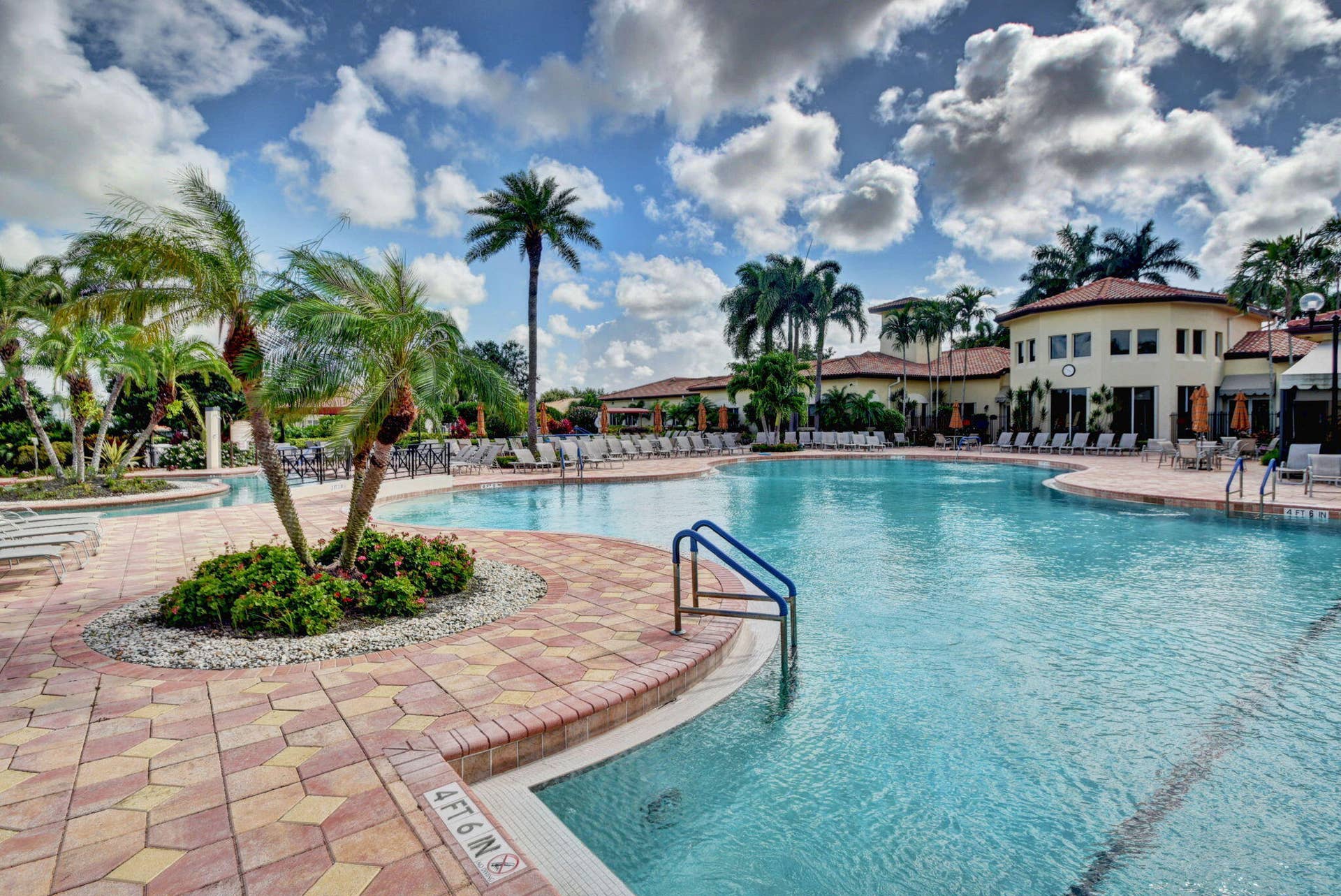 7326 Cortes Lake Drive, Delray Beach, FL 33446 COMMUNITY POOL